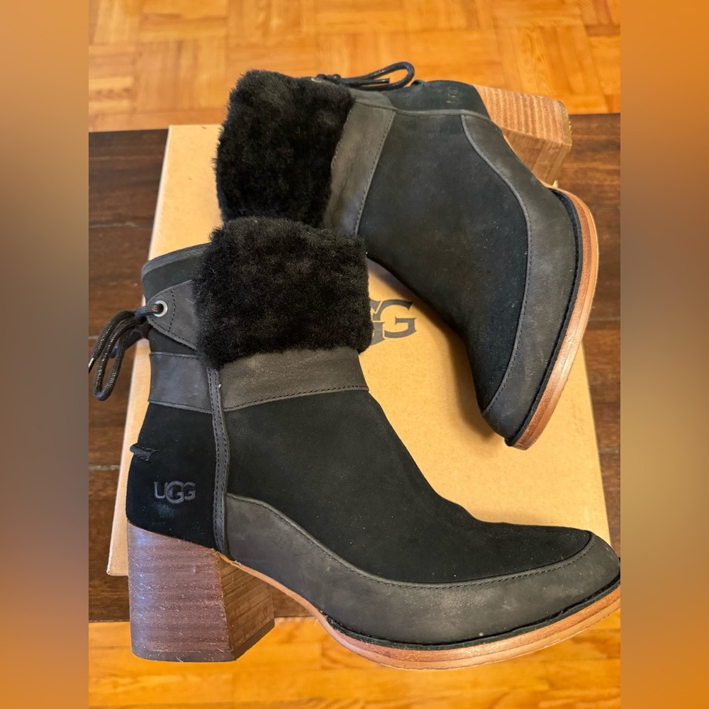 Used, very good condition UGG Kirke Stacked Heal Booties, size 7 - Picture 12 of 12